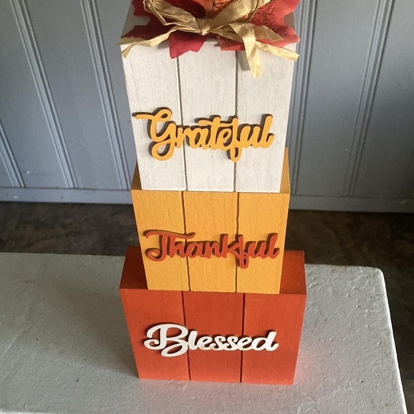 NWT-Stunning Grateful Thankful Blessed Triple Stacked Wooden Box Pumpkin Sign 🍁 - Picture 14 of 17